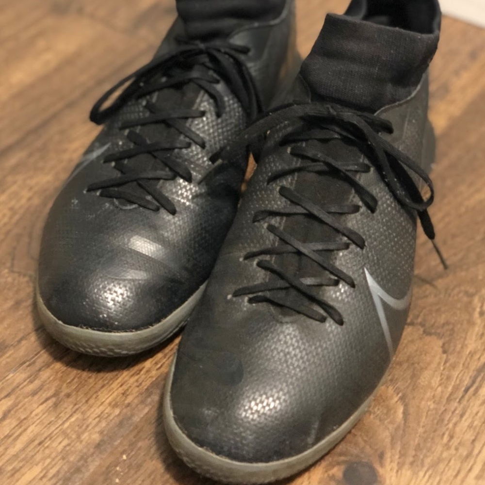 Nike AT7975 001 Superfly 7 Academy IC Unisex Soccer Shoes Black Grey